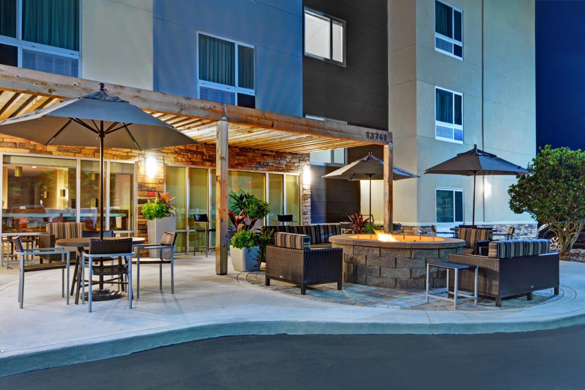 Towneplace Suites By Marriott Jacksonville East Экстерьер фото