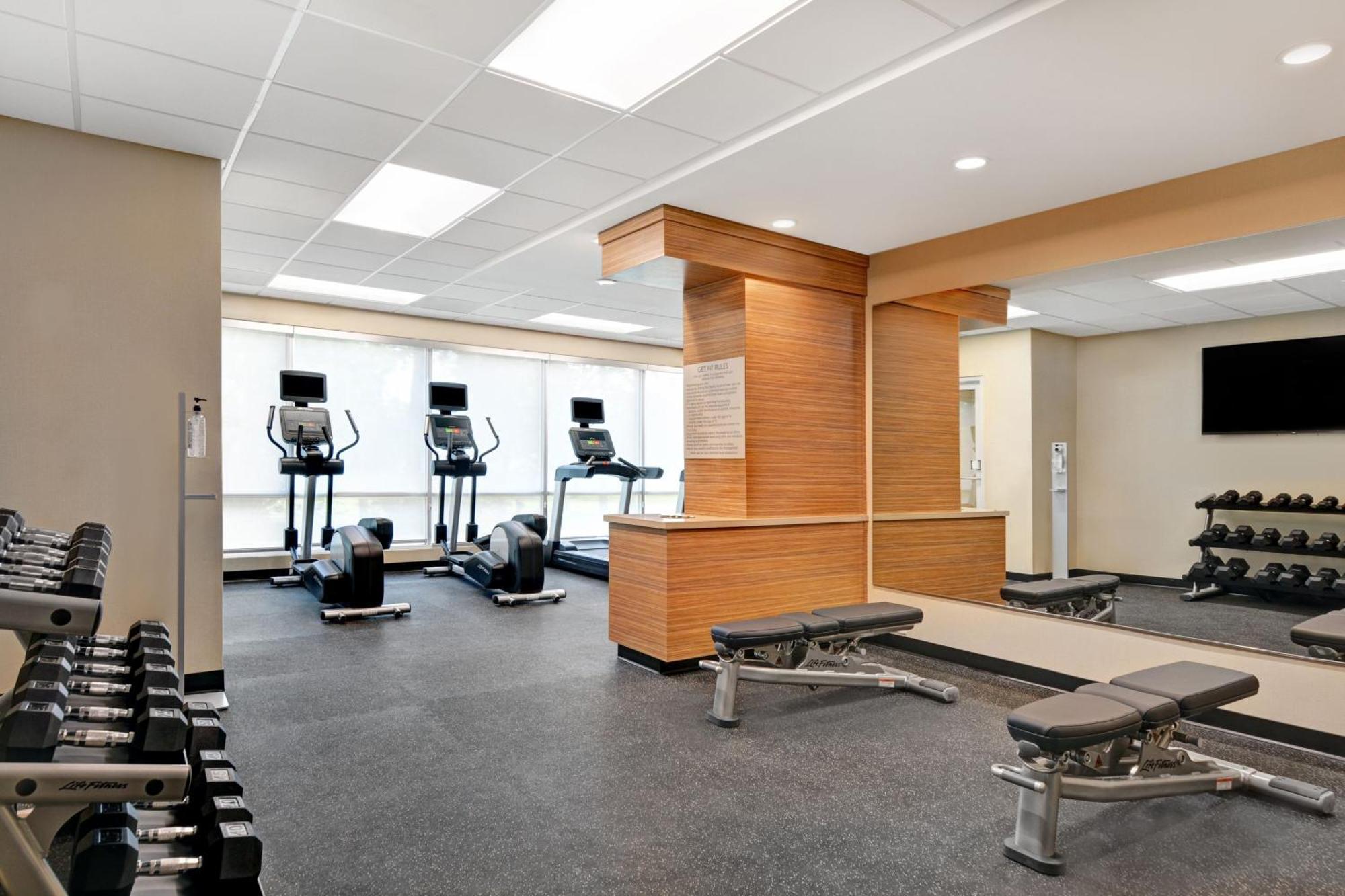 Towneplace Suites By Marriott Jacksonville East Экстерьер фото